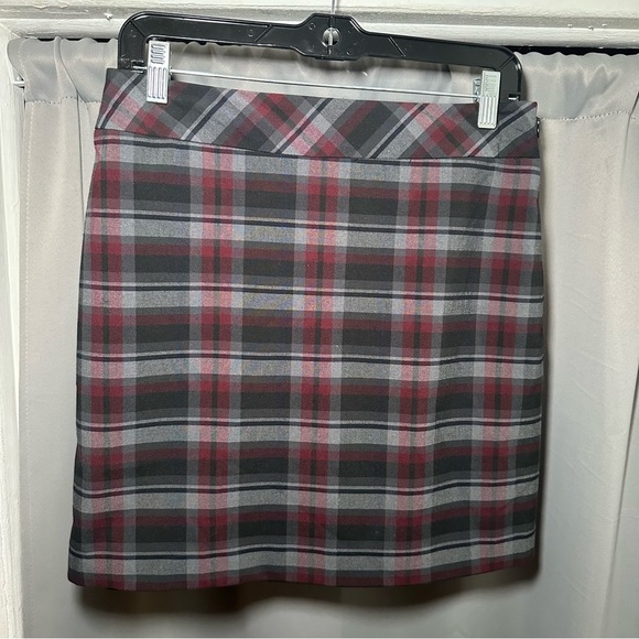 Ann Taylor Loft Petites Dark Academia Preppy Britney Spears Plaid Skirt Size 6P - Picture 2 of 11